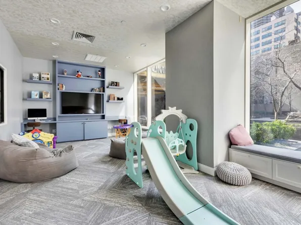 845 United Nations Plaza image 22 of 26