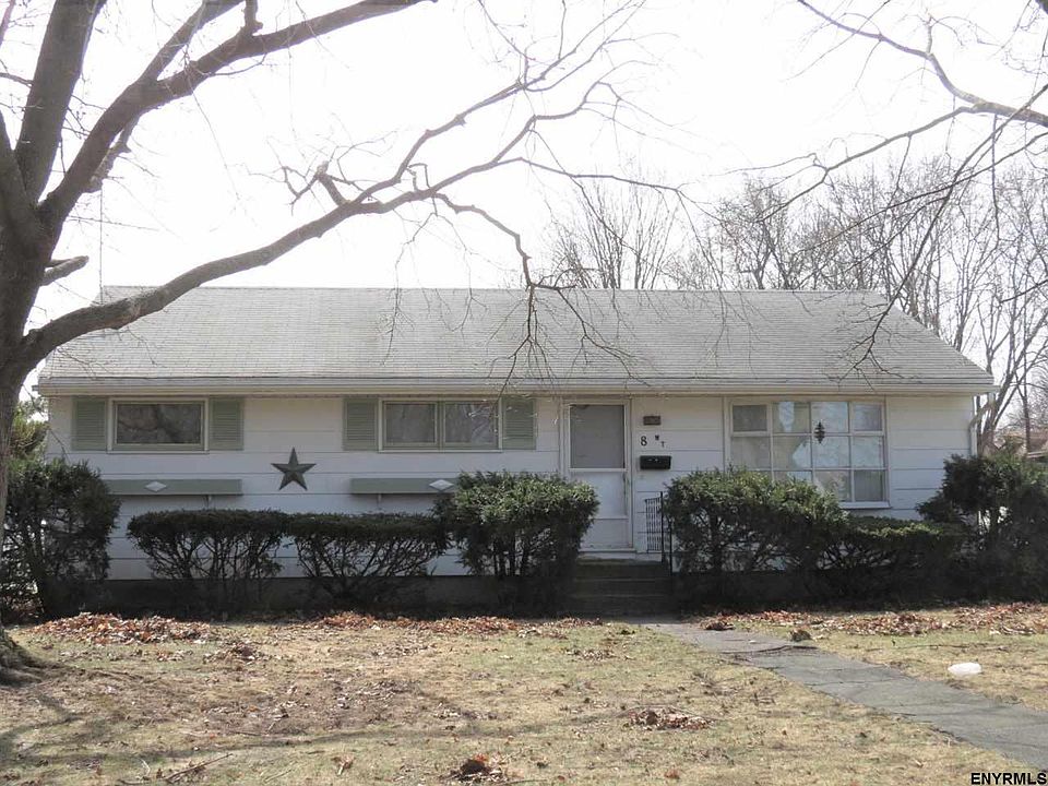 1st image of 8 Garden Ct