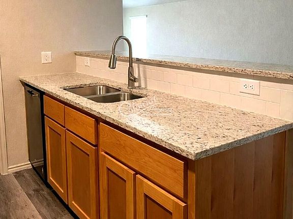 5th image of 3211 Stonewall Dr #B
