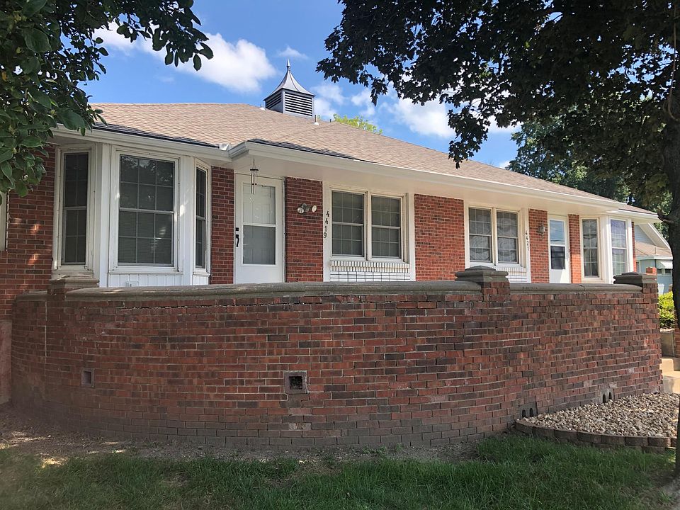 1st image of 4419 Sterling Ave #4419