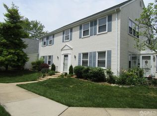 312 N Sharon Way, Monroe Township, NJ 08831