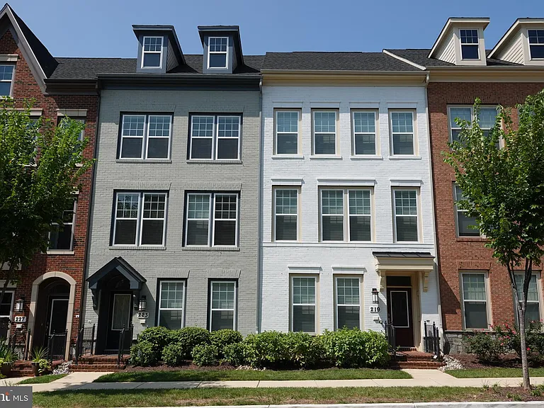 219 Baldwin St — Photo 25
