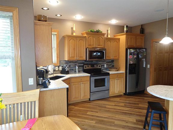 2nd image of 609 Swamp Buck Dr