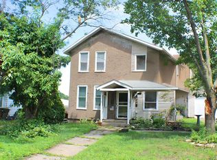 738 9th Ave S, Clinton, IA 52732