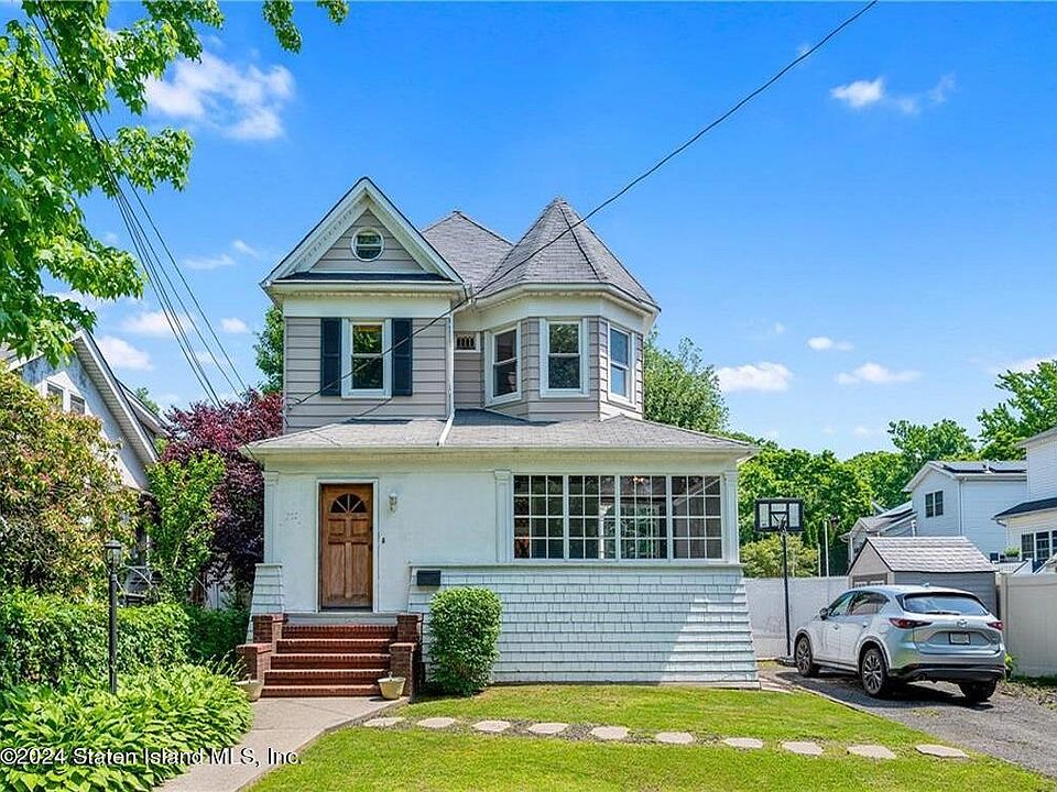 1st image of 217 Guyon Ave