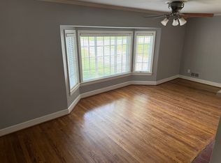 432 N Market St, Salem, VA 24153
