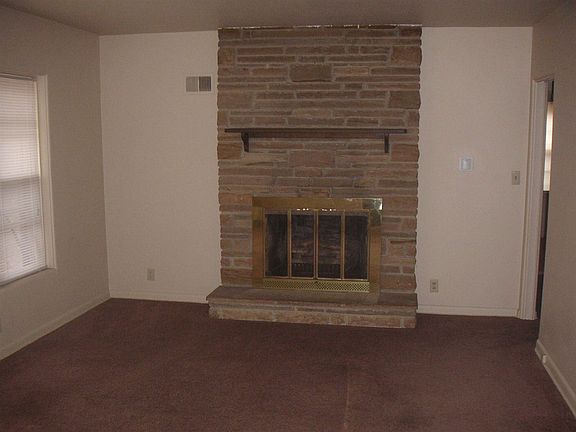 5th image of 2515 Elmwood St