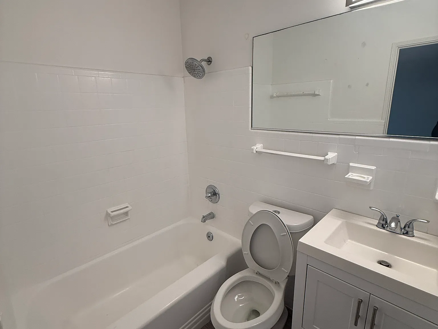 1 bed, 700 sqft, $1,800 — Photo 4