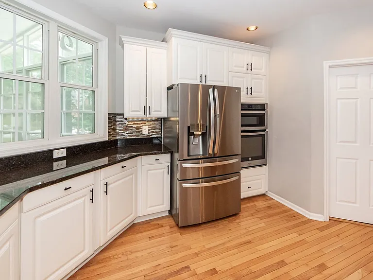 2105 Williams Veneer Ct — Photo 24