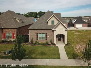 627 N Salem Rd, Fayetteville, AR 72704