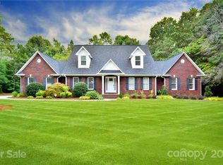 5101 Century Dr, Kannapolis, NC 28081