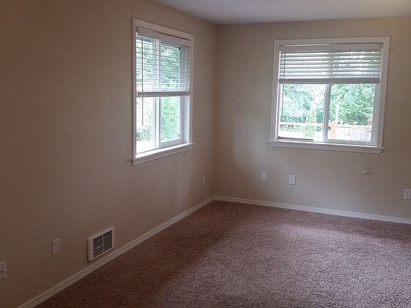 4th image of 1375 Whittier Ave SE #A