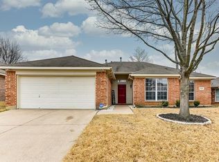 5006 Bayberry Dr, Arlington, TX 76017