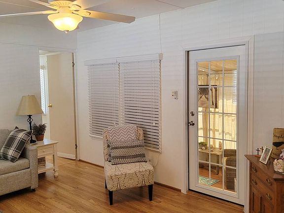 3rd image of 198 Orange Manor Dr