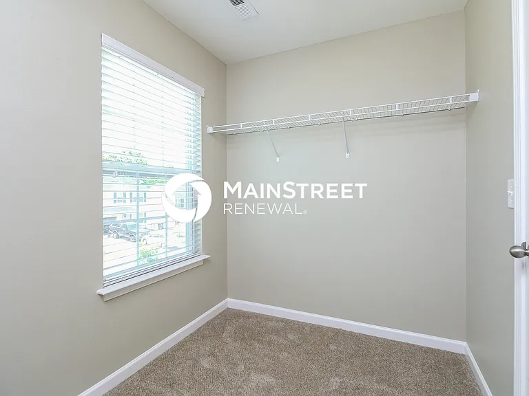 Walk In Closet