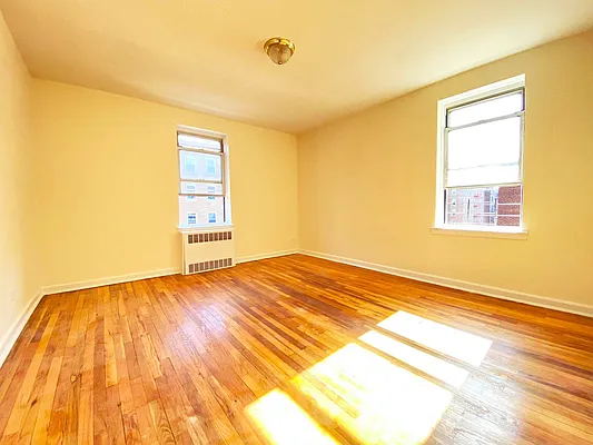 Rented by Queens Apartments Realty LLC | media 17