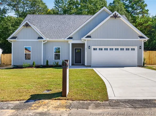 5671 Wiggins Dr, Fayetteville, NC 28306