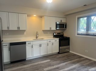 389 N Wood Dale Rd #ROAD3, Wood Dale, IL 60191