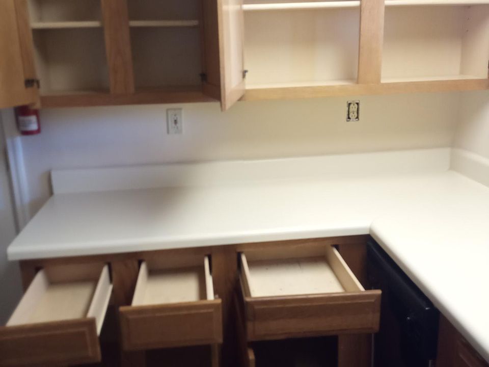 2nd image of 132 E Main St