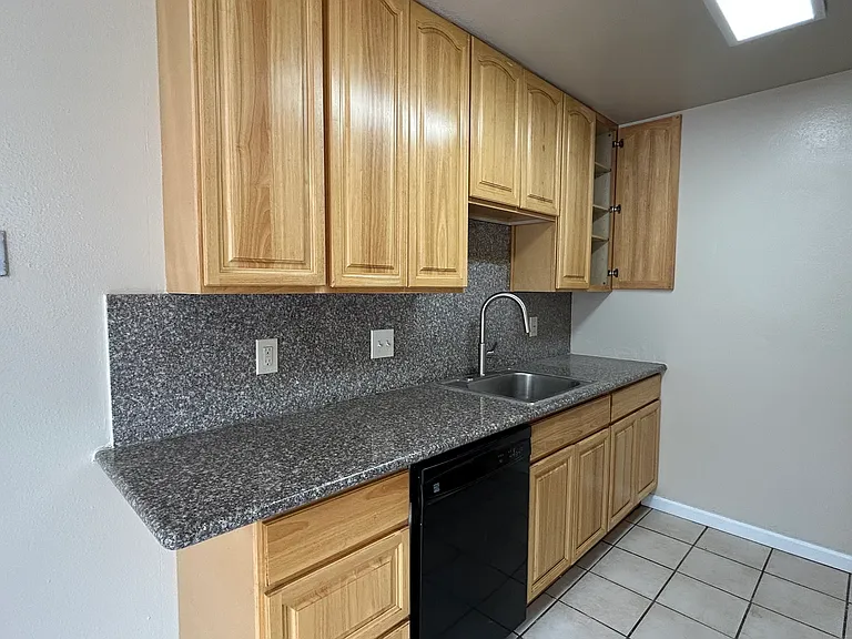 665 E Olive Ave #4 — Photo 6