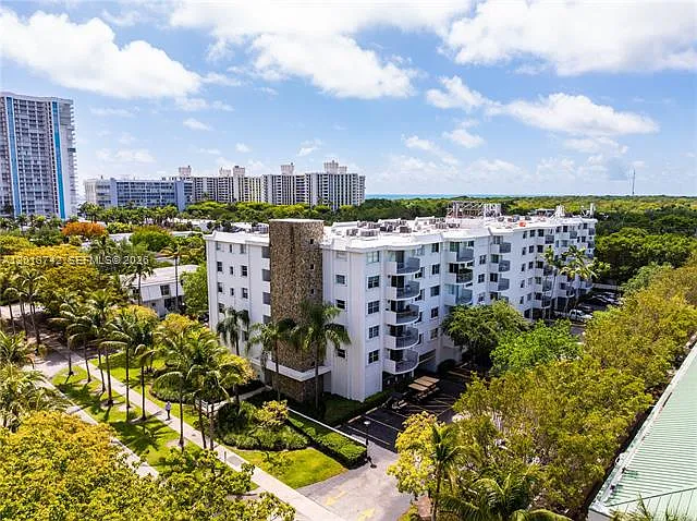 210 Sea View Dr #501 — Photo 18