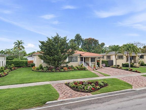 4th image of 1930 SW 82nd Ave