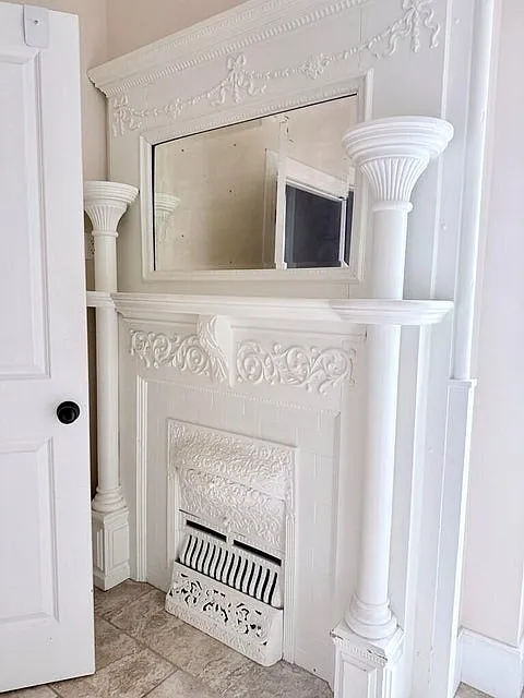 4 bed, 3306 sqft, $1,800 — Photo 3
