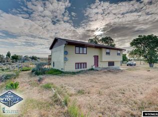23 N Badger Rd, Glenrock, WY 82637