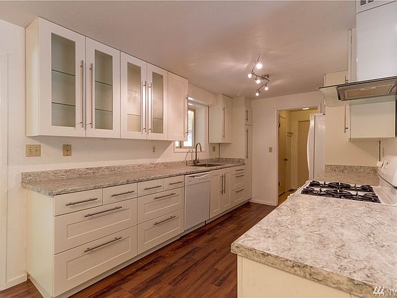 5th image of 6421 Ray Nash Dr NW