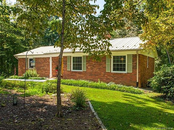 3rd image of 219 Park Ln