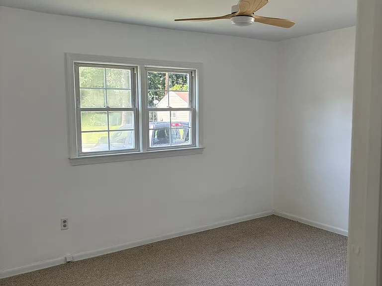 16 Selby Ct — Photo 6