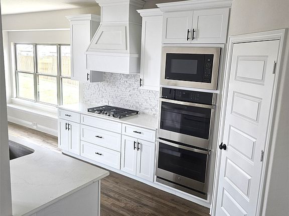 4th image of 11704 Blackfoot Ct