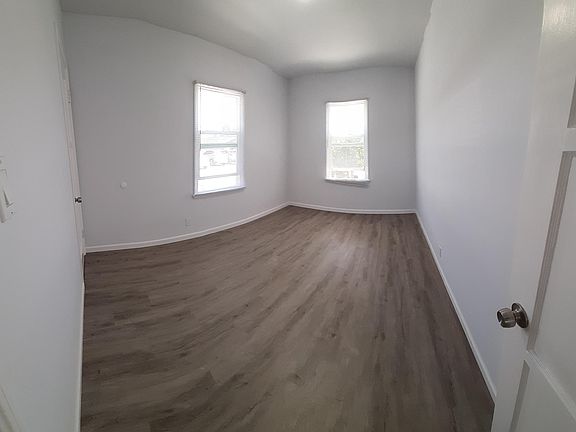 5th image of 1736 W 165th Pl