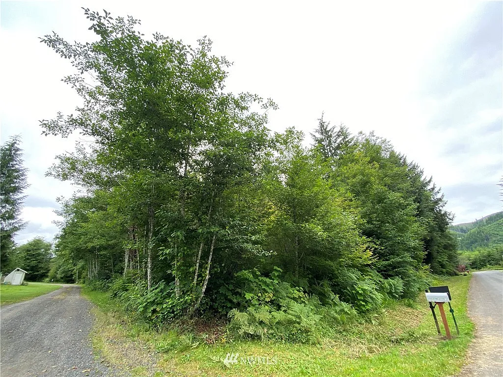 999 Elk Valley Road photo 1