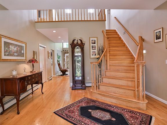 5th image of 18 Amity Pointe Ct
