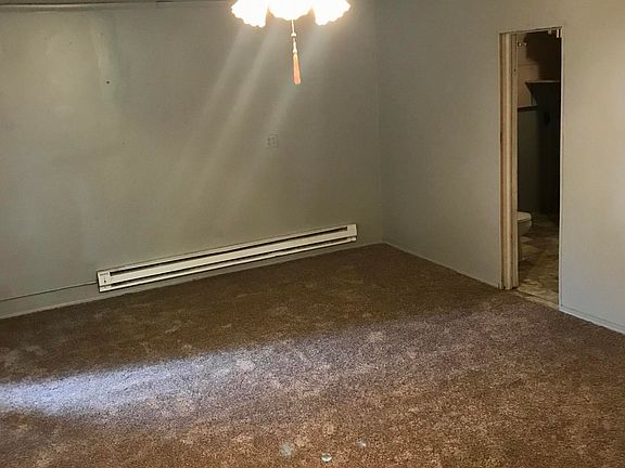 3rd image of 1509 Erie Ave