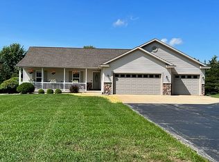 12134 Pierce Rd, Freeland, MI 48623