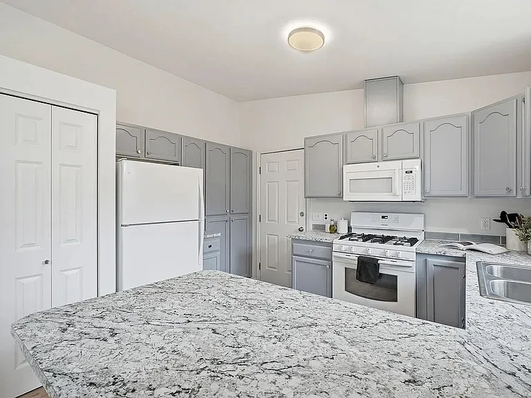 1919 W 27th Ave — Photo 10