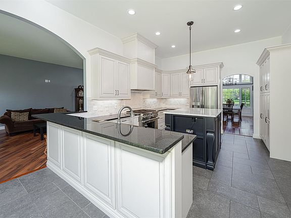 4th image of 6219 Broadbridge Rd