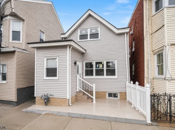 148 Martin St, Paterson City, NJ 07501