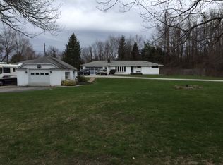 4 Mount Pleasant St, Oxford, MA 01540