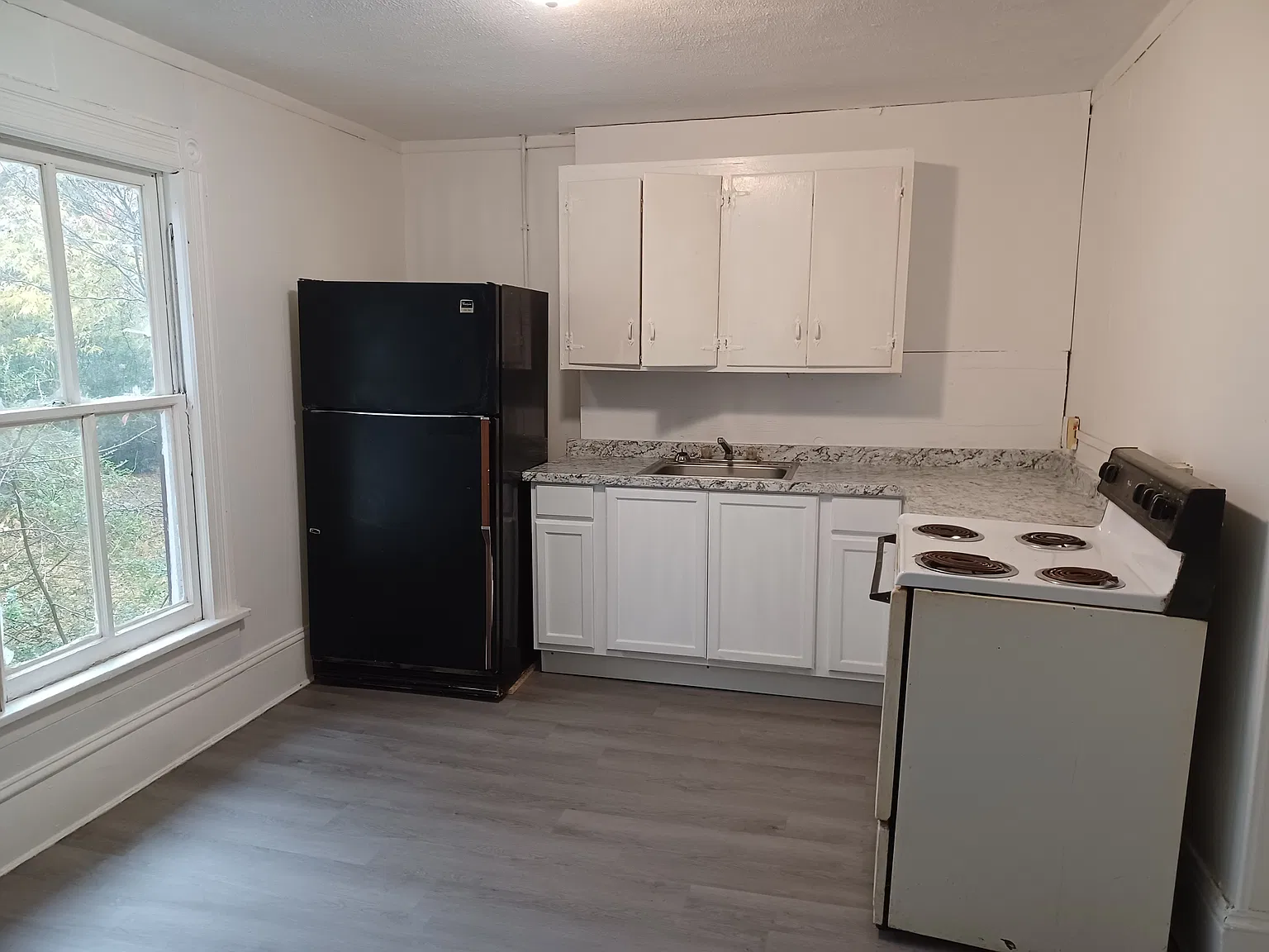 2 bed, 1105 sqft, $950 — Photo 2