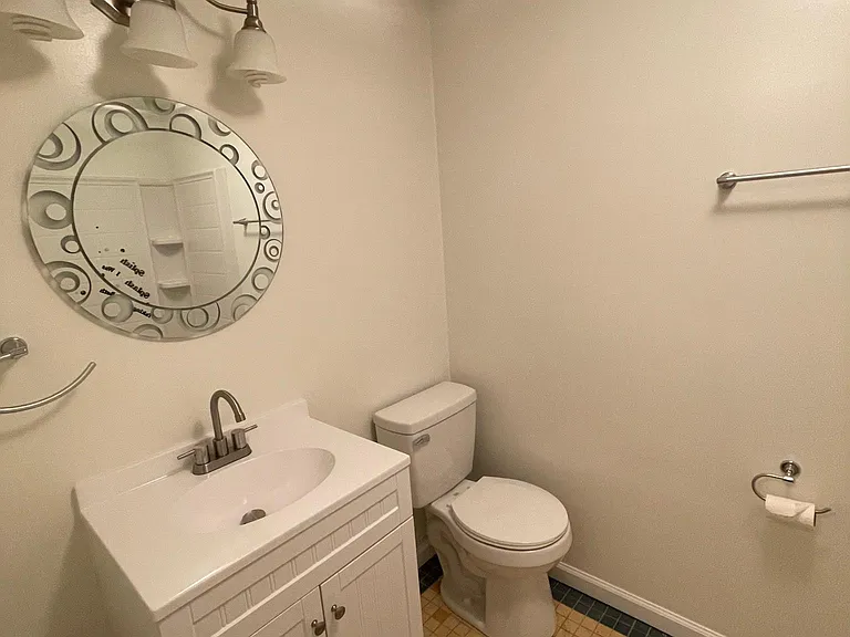 187 Karen Dr — Photo 11