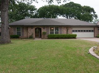 7209 Timberlane Dr, North Richland Hills, TX 76182