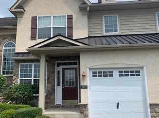 3215 Meadow View Cir, Furlong, PA 18925