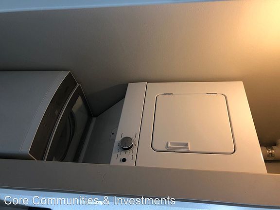 4th image of 130 S 900 E #301