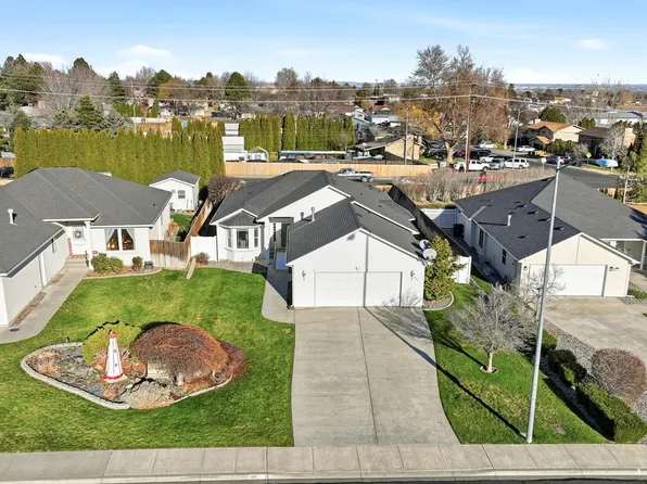 405 W Canyon Lakes Dr, Kennewick, WA 99337