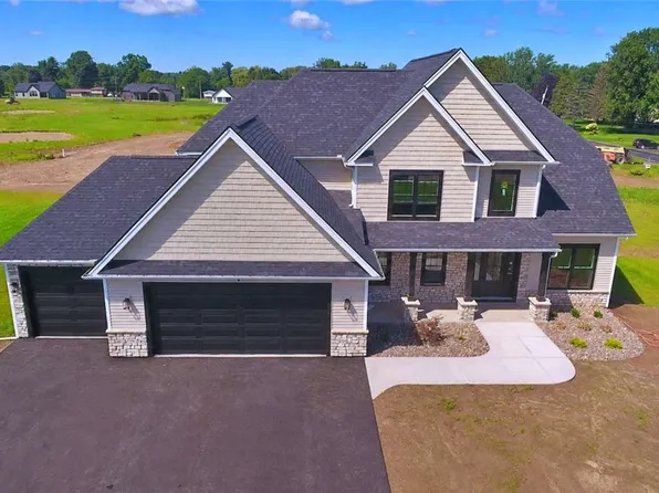 2 Maries Way, Ogden, NY 14624