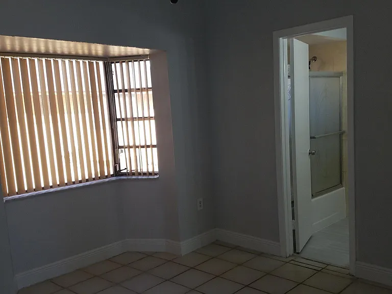 1501 SW 122nd Ave — Photo 11