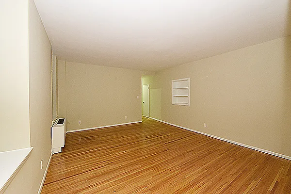 Sold by BSRG Realty | media 3